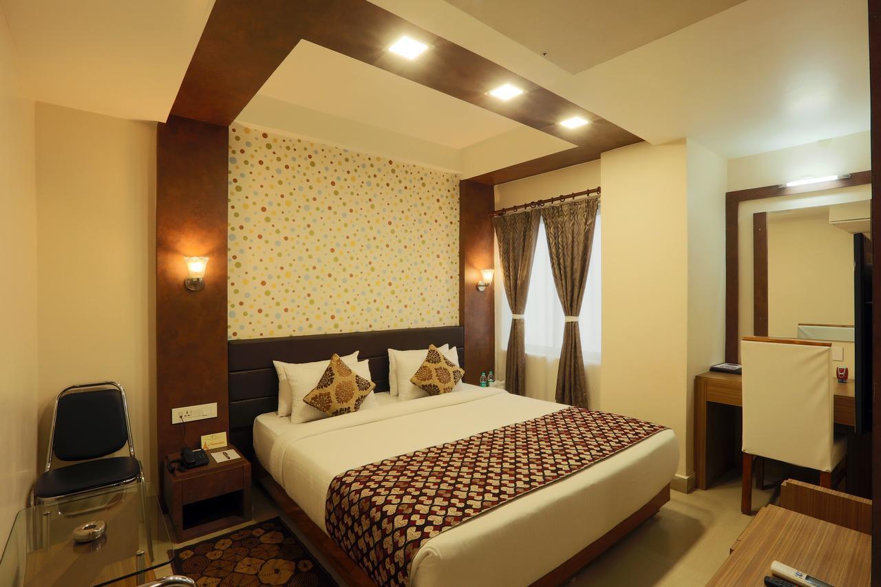 Hotel Sj International Guwahati Zewnętrze zdjęcie