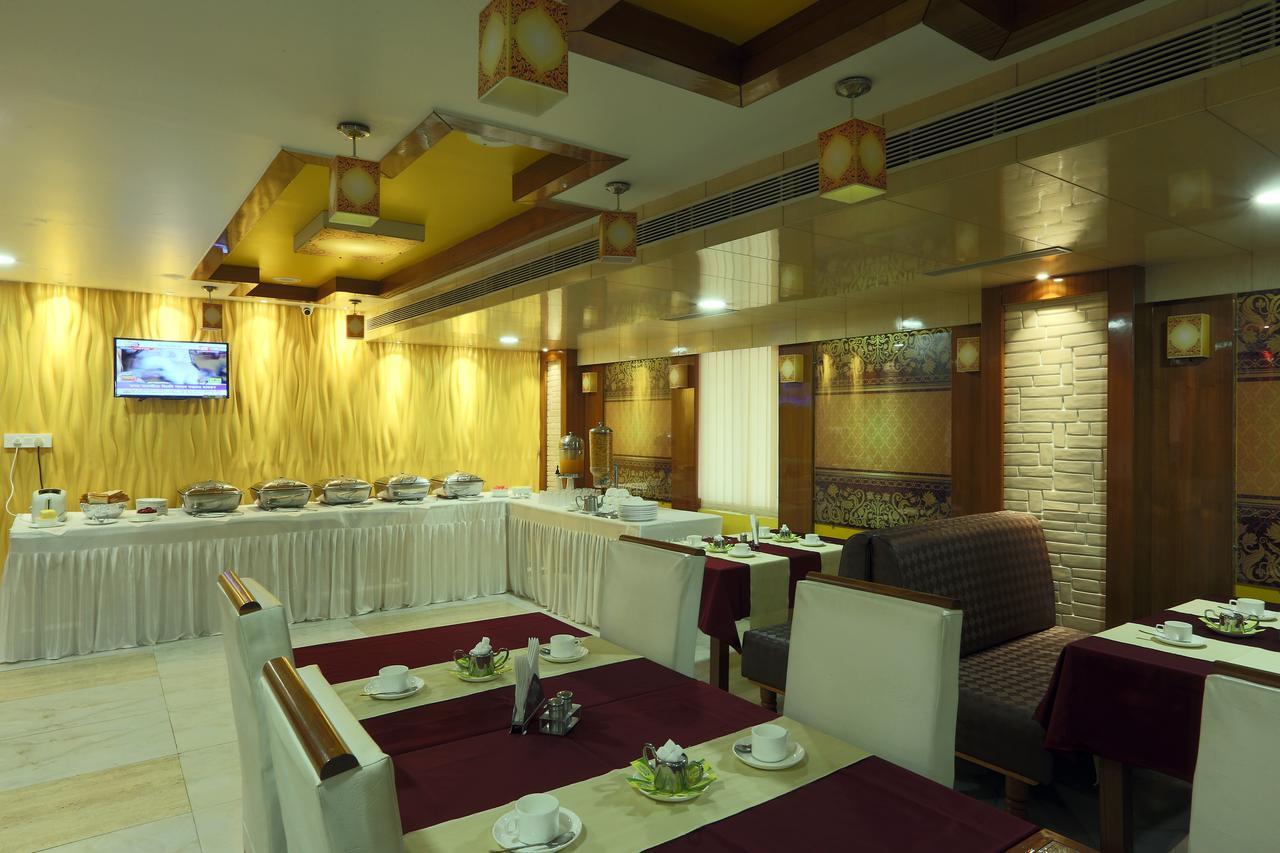 Hotel Sj International Guwahati Zewnętrze zdjęcie
