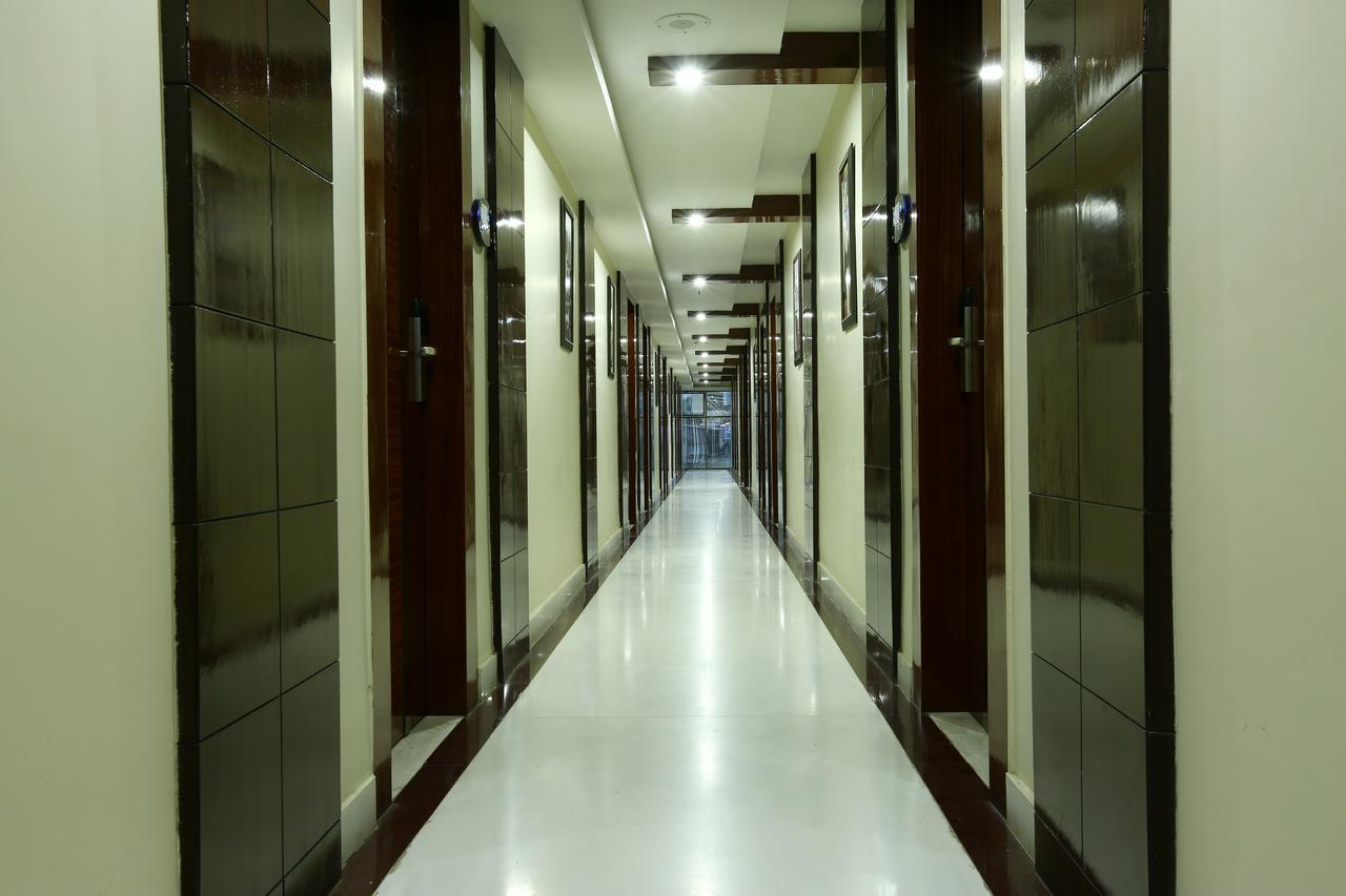 Hotel Sj International Guwahati Zewnętrze zdjęcie